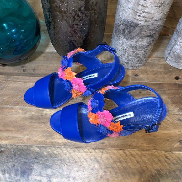 New  Manolo Blahnic Khanfior Flower Sandals - Picture 7 of 8